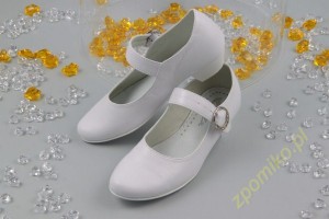 Buty komunijne 902