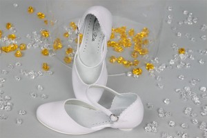 Buty komunijne 700