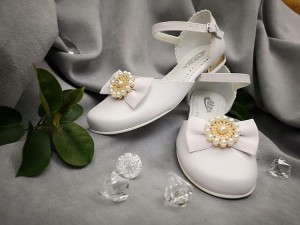 Buty komunijne 676