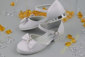 Buty komunijne 671