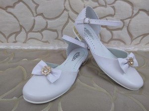 Buty komunijne 674