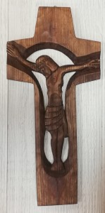 Krzyż z Jezusem drewniany rzeźbiony II